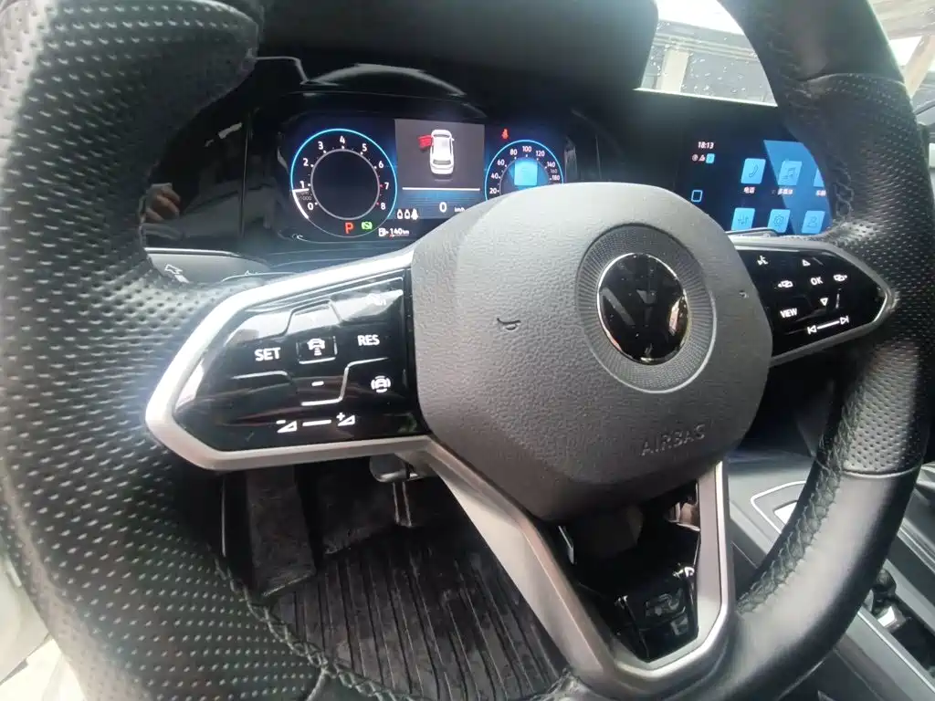 Volkswagen Golf 2021