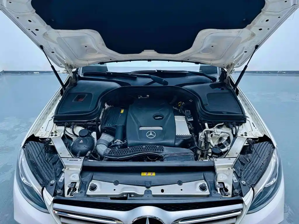 Mercedes-Benz GLC 2018 — фото 16