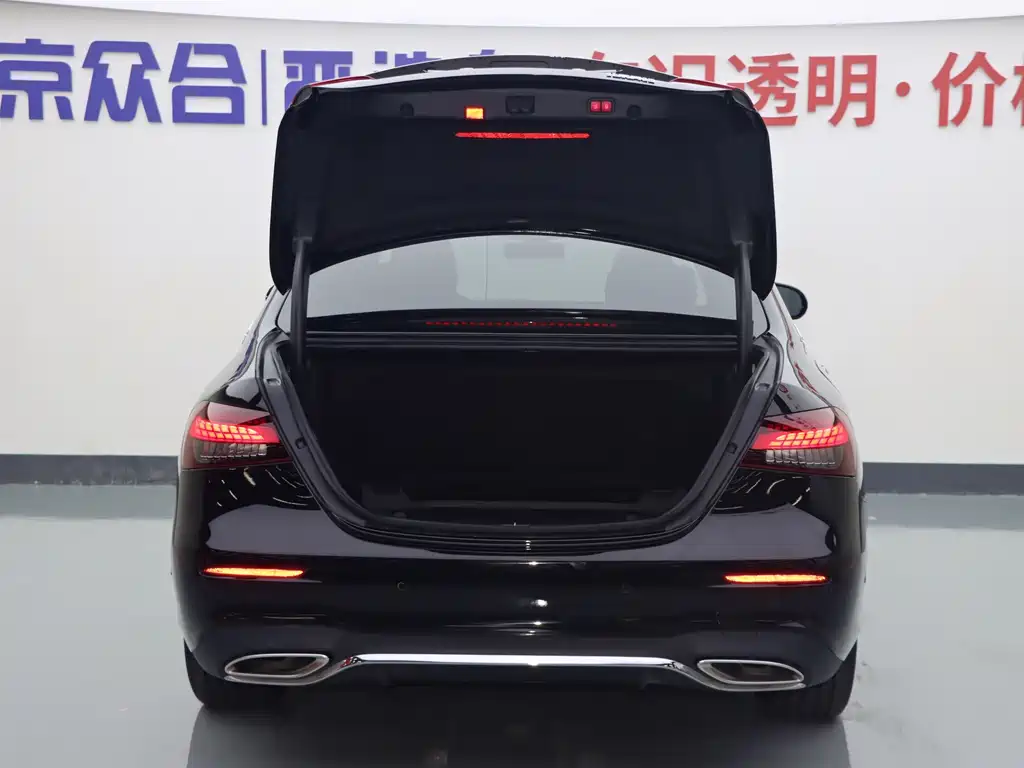 Mercedes-Benz E-Class 2022 — фото 21