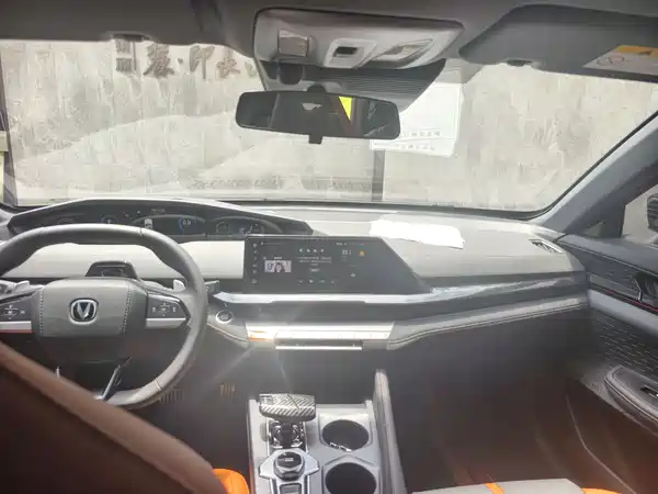 Changan UNI-V 2024