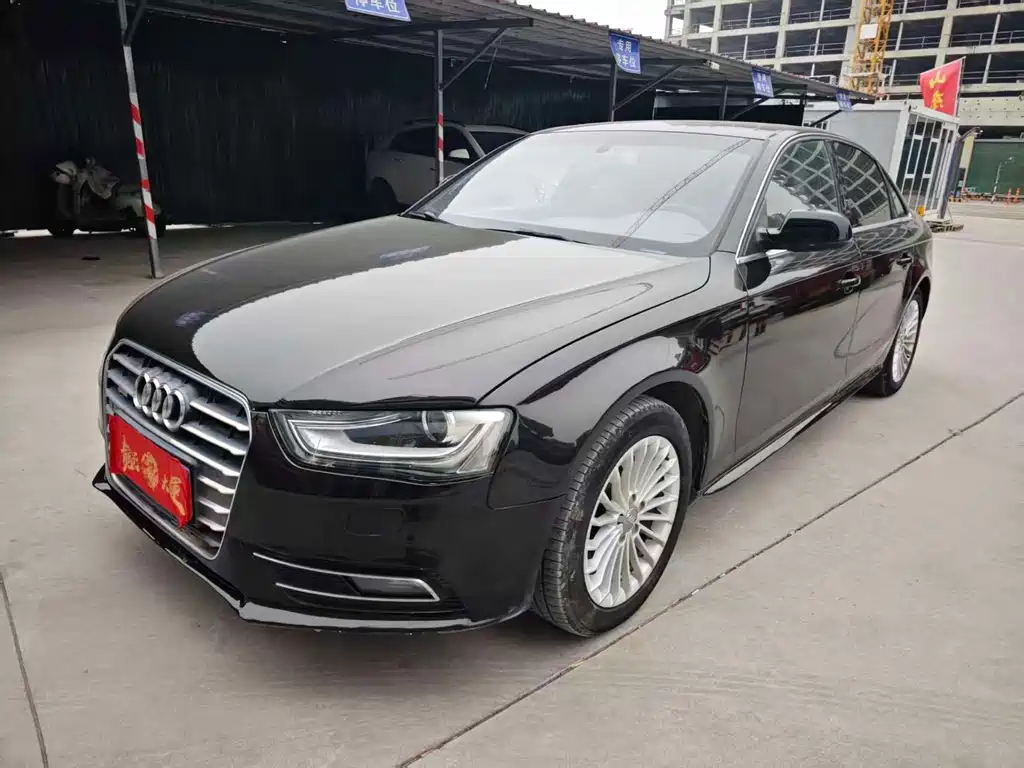 Audi A4L 2014 — фото 1