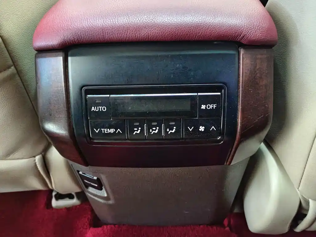 Toyota Prado 2020 — фото 13