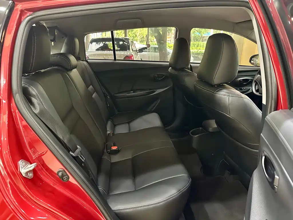 Toyota Yaris L 2019 — фото 11