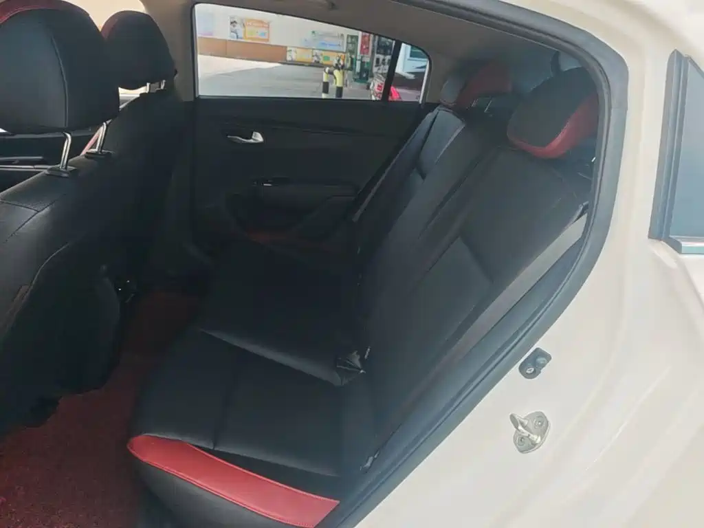 Kia KX Cross 2020 — фото 17