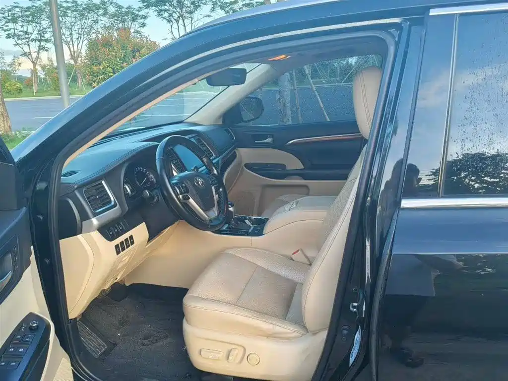 Toyota Highlander 2019