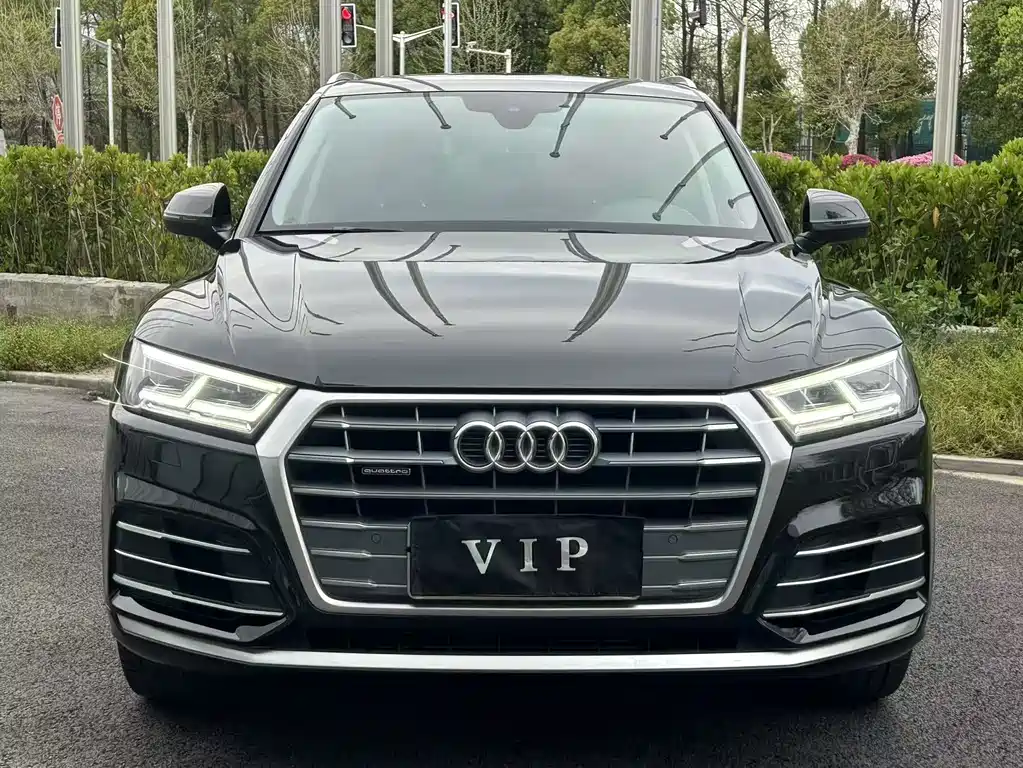 Audi Q5L 2020 — фото 2
