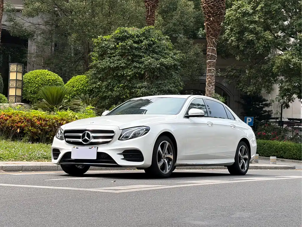 Mercedes-Benz E-Class 2017 — фото 1