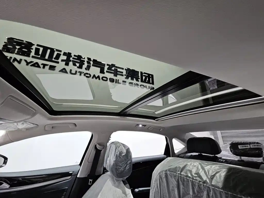 Volkswagen Passat — фото 12