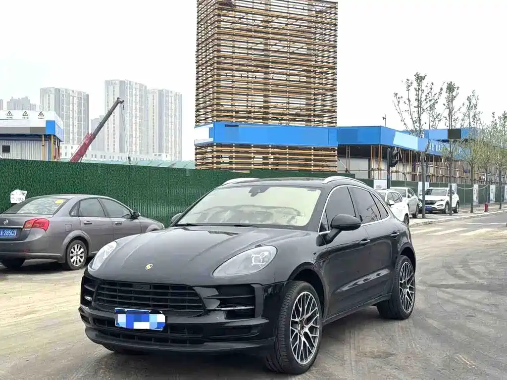 Porsche Macan 2020 — фото 1