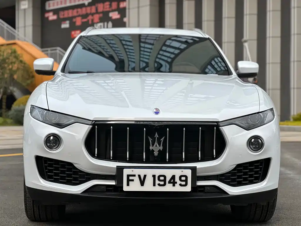 Maserati Levante 2017 — фото 1