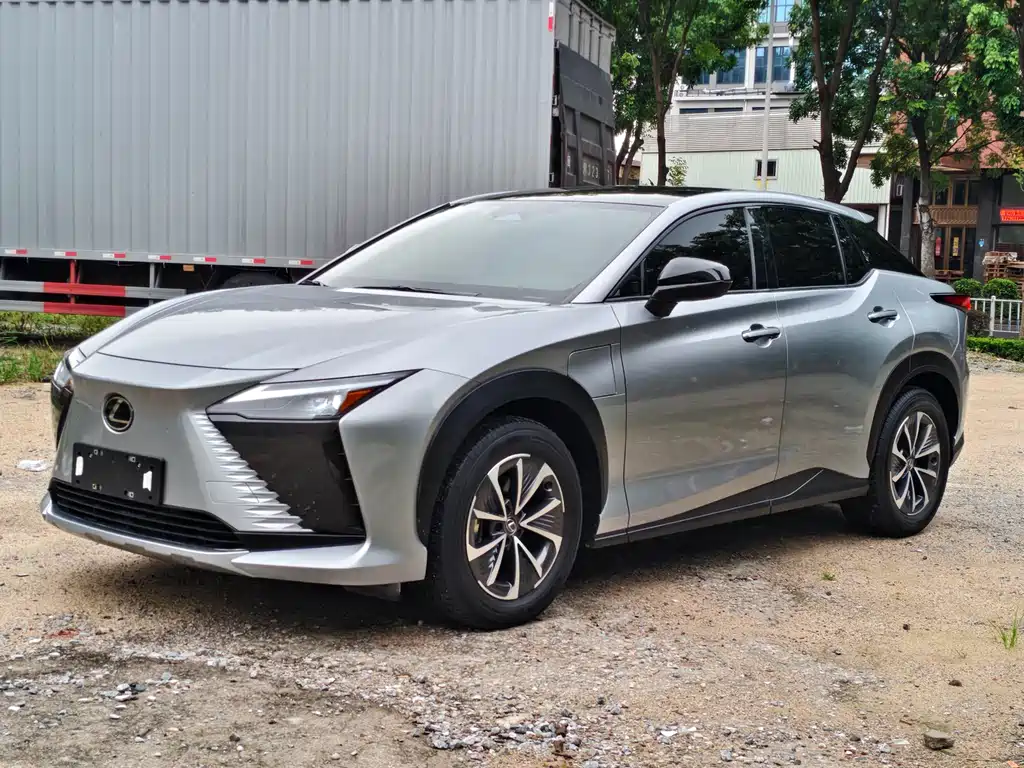 Lexus RZ 2023 — фото 1