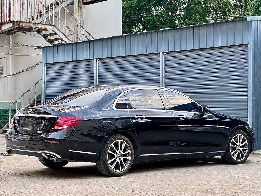 Mercedes-Benz E-Class 2017 — фото 8