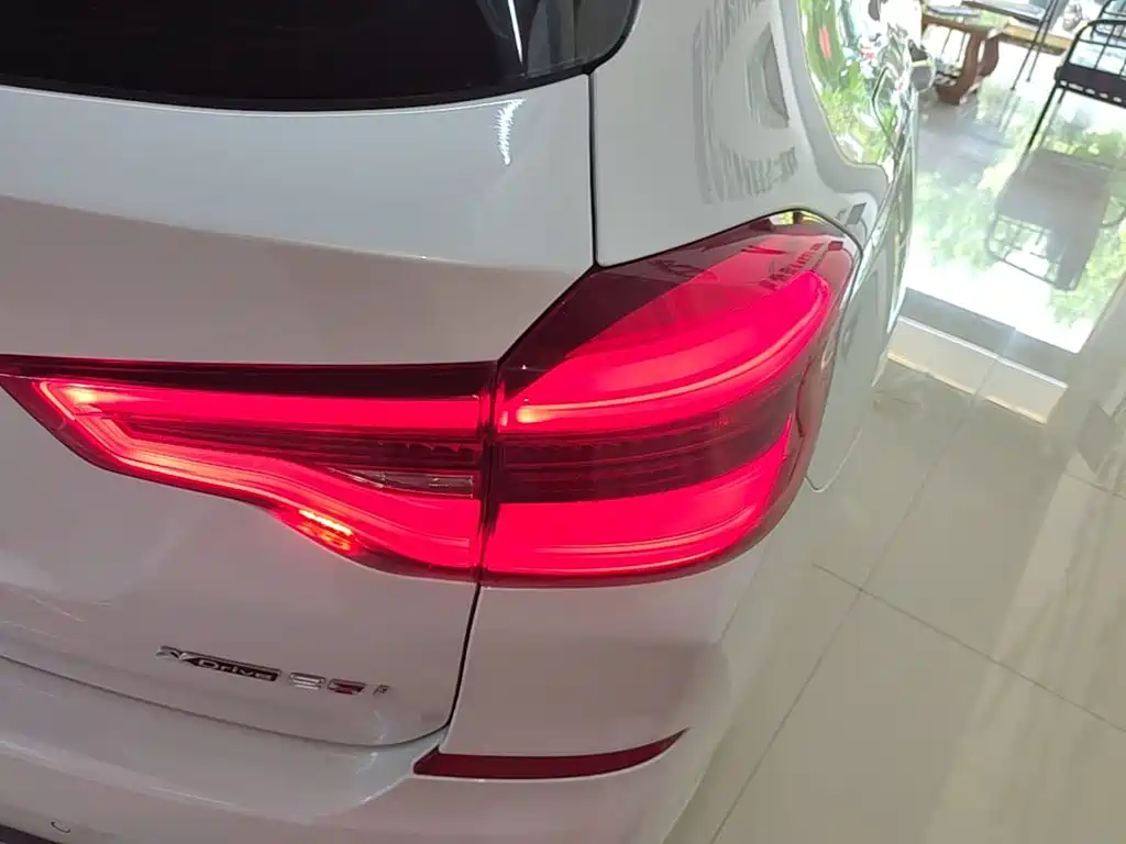 BMW X3 2018 — фото 8