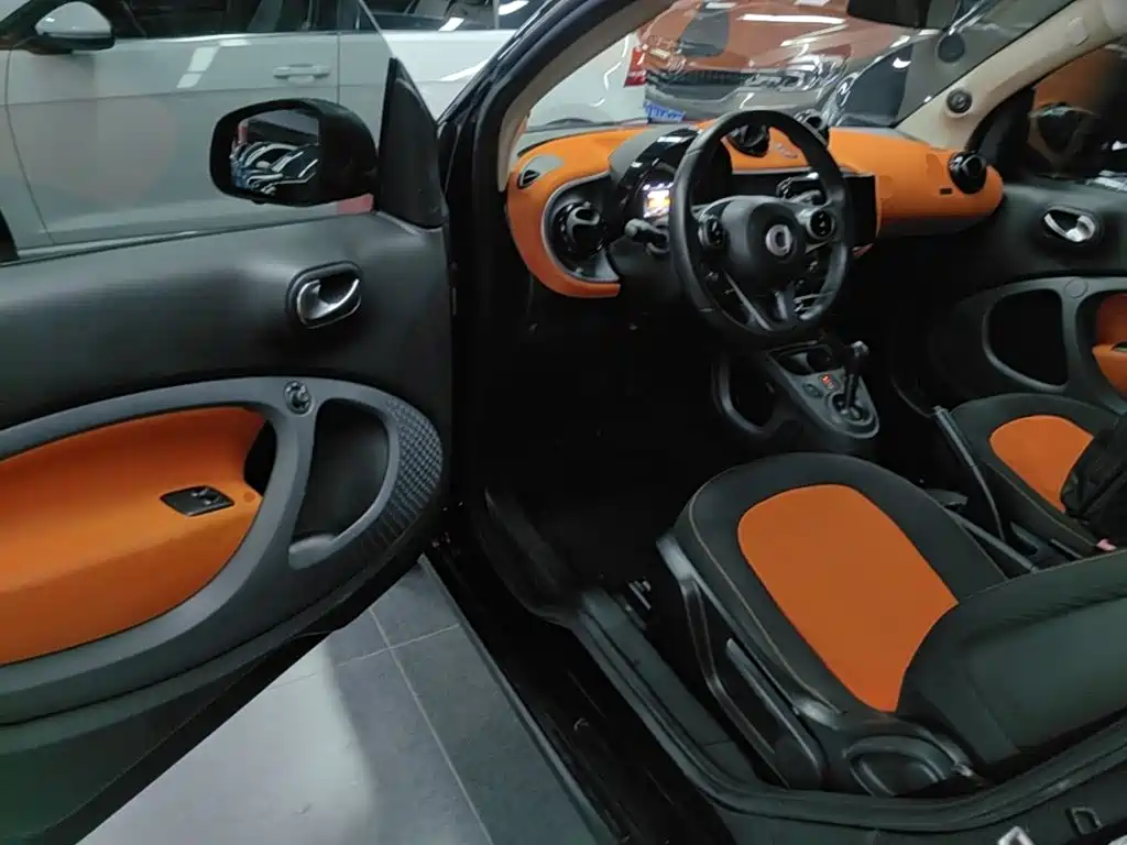 smart Fortwo 2015 — фото 16