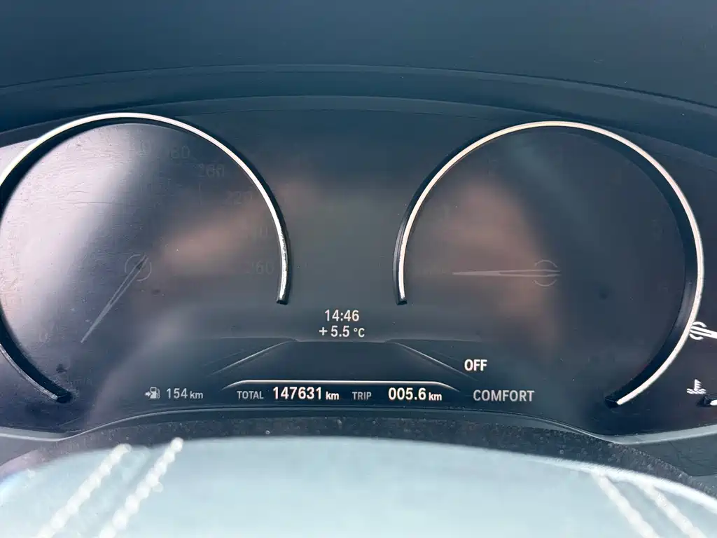 BMW 5 Series 2018 — фото 17