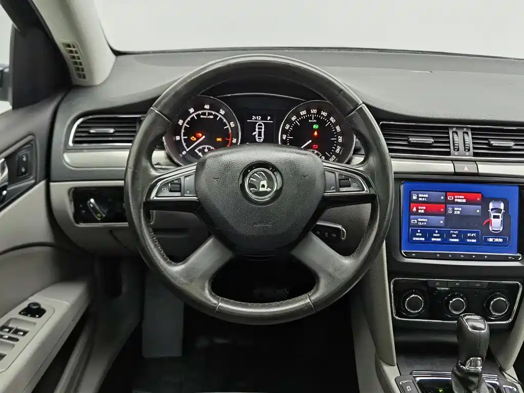 Skoda Speedy 2015 — фото 11