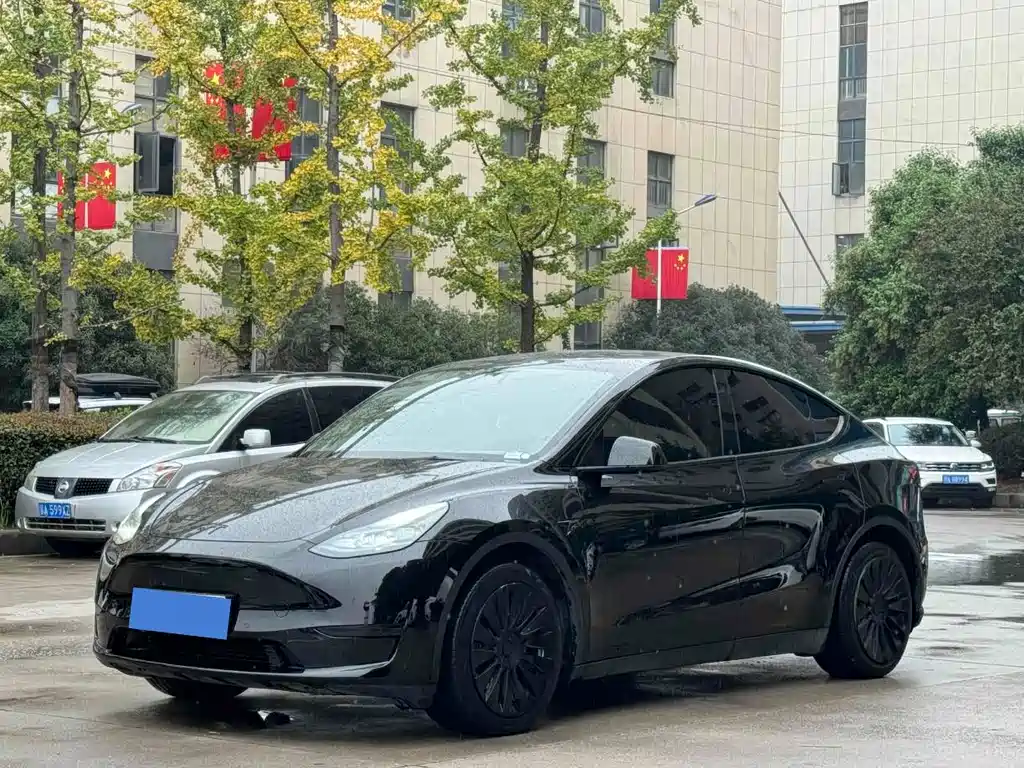 Tesla Model Y 2022 — фото 1