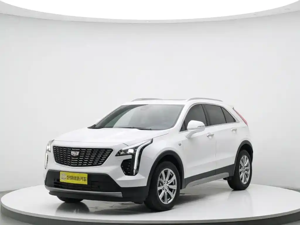 Cadillac XT4 2022 — фото 1