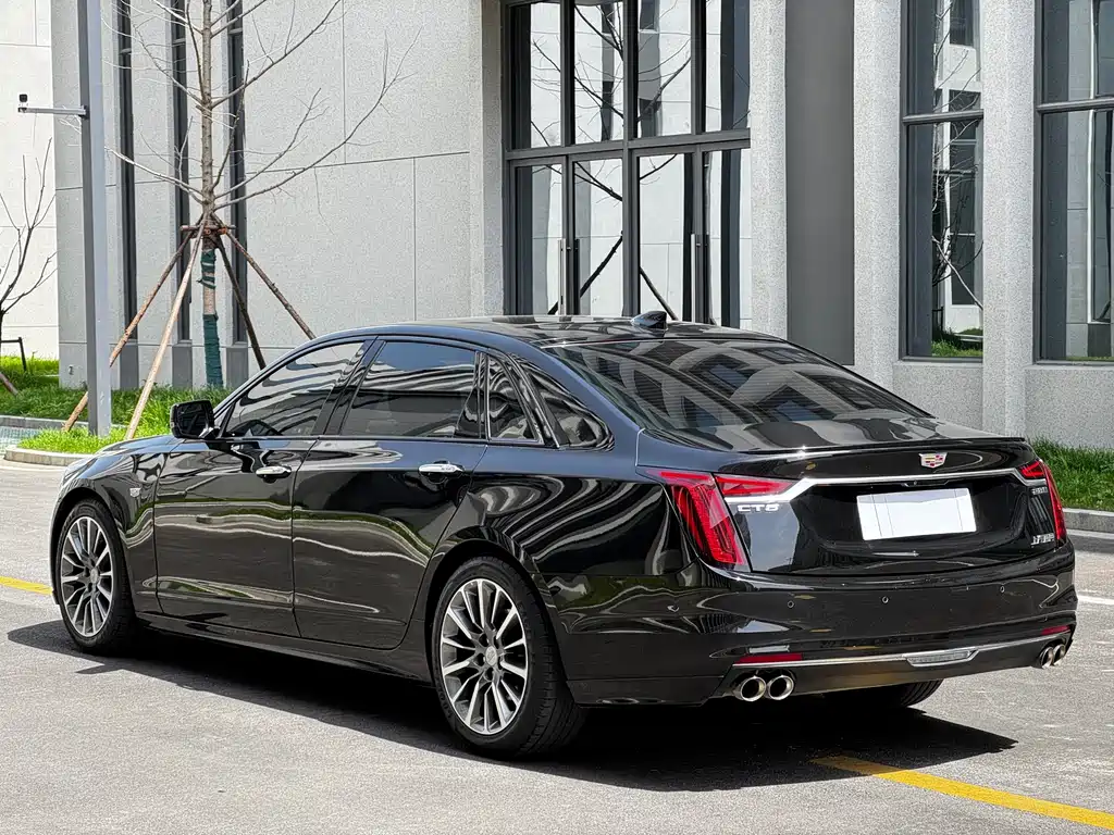 Cadillac CT6 2023 — фото 16