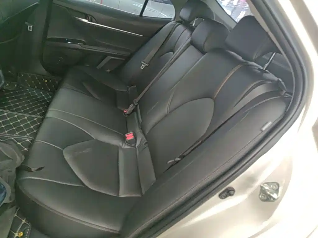 Toyota Camry 2020 — фото 17