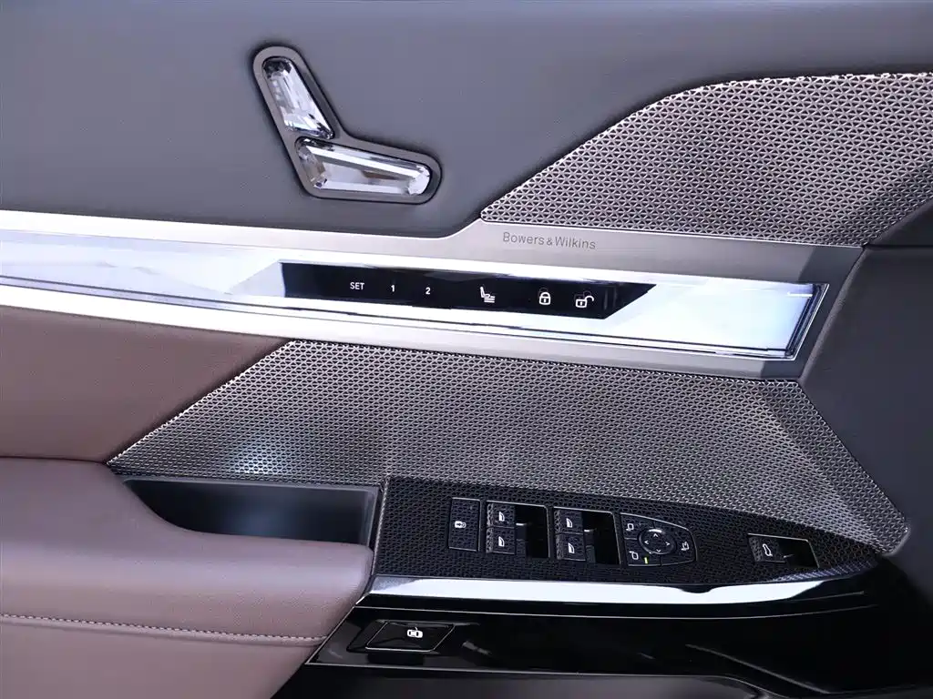 BMW 7 Series 2025 — фото 17