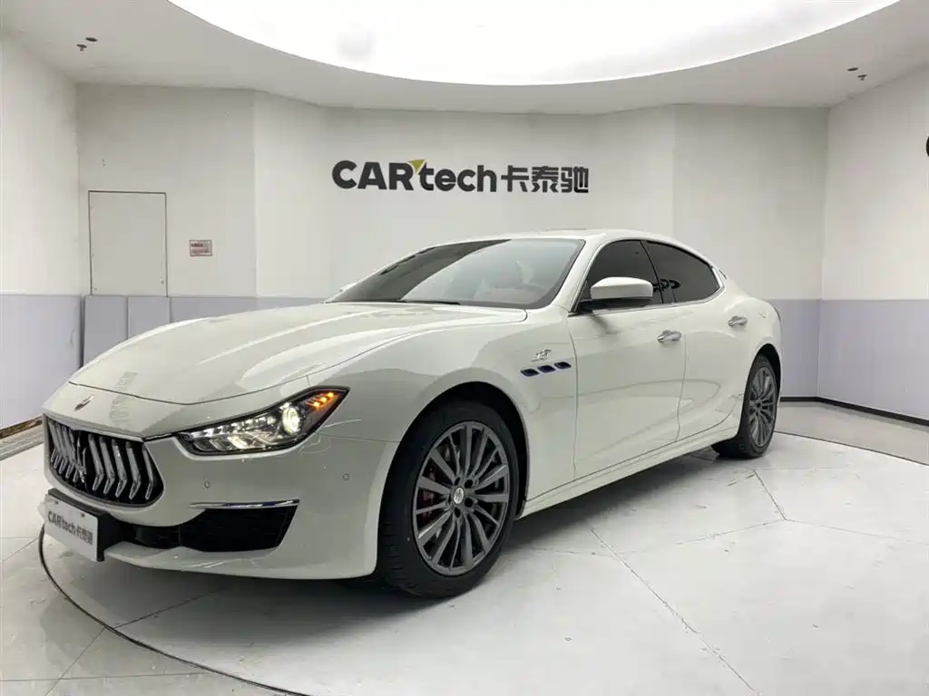 Maserati Ghibli 2021
