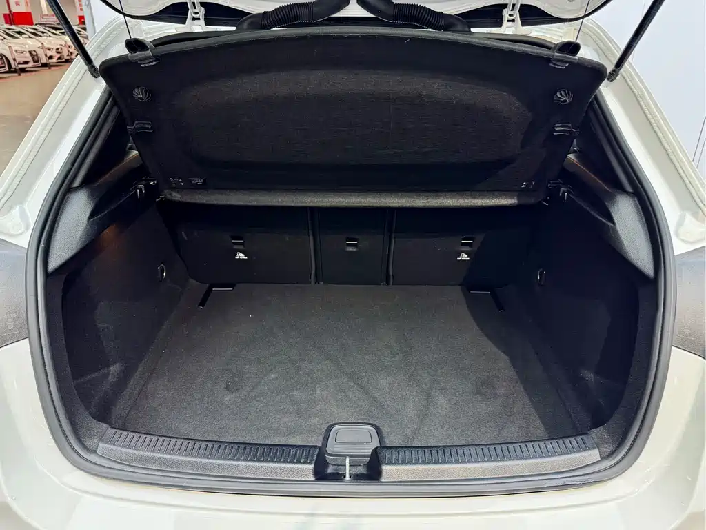 Mercedes-Benz A-Class 2021 — фото 22