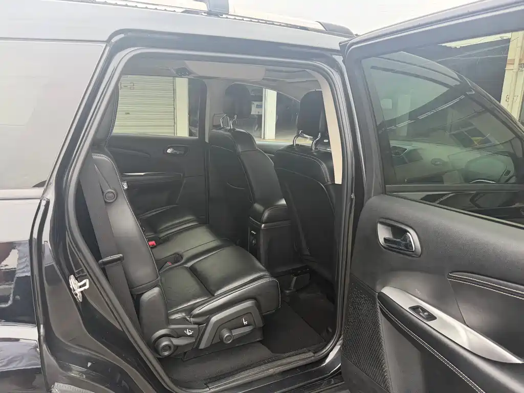 Dodge Journey 2013 — фото 10