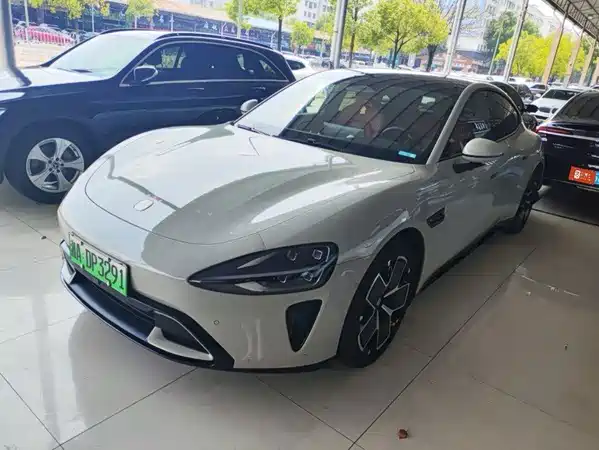 Xiaomi SU7 2024