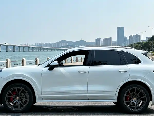 Porsche Cayenne 2011