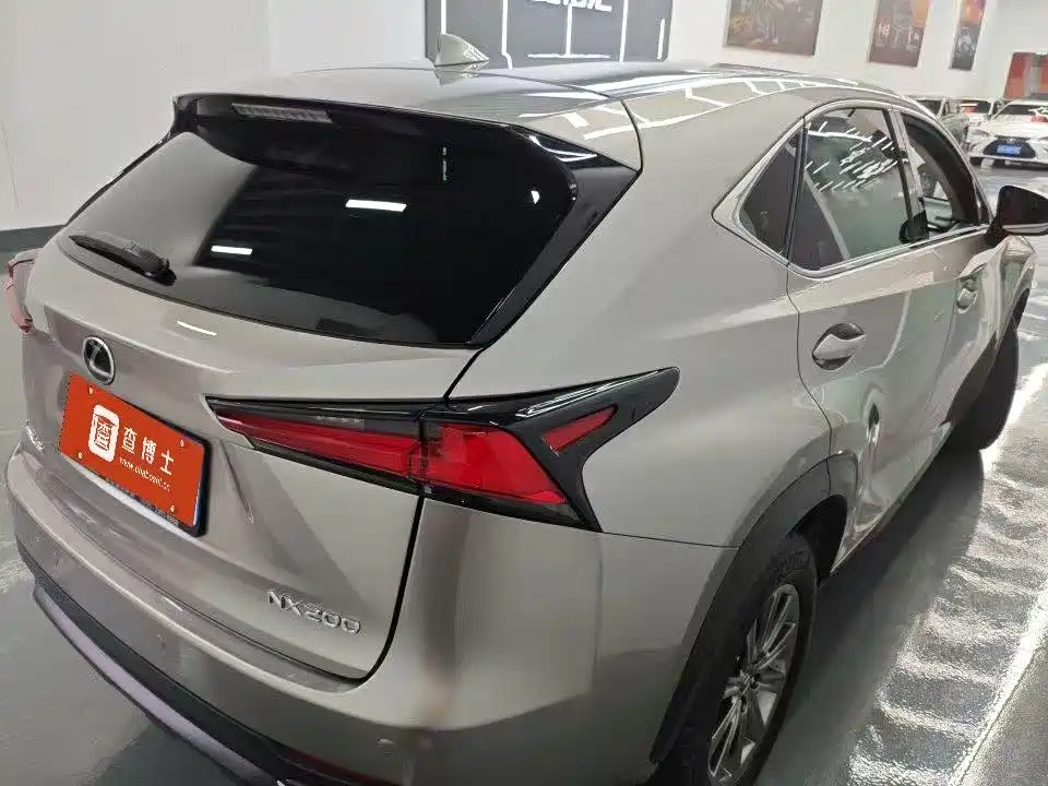 Lexus NX 2020 — фото 3