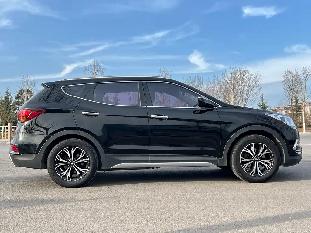 Hyundai Santa Fe 2017 — фото 6
