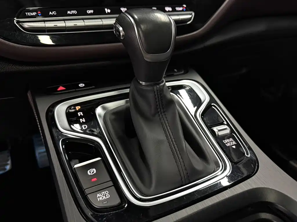 GAC Motor Trumpchi M6 2023 — фото 15