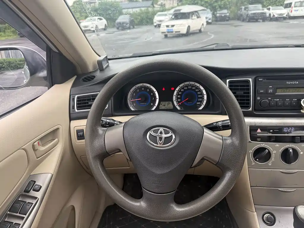 Toyota Corolla 2015 — фото 9