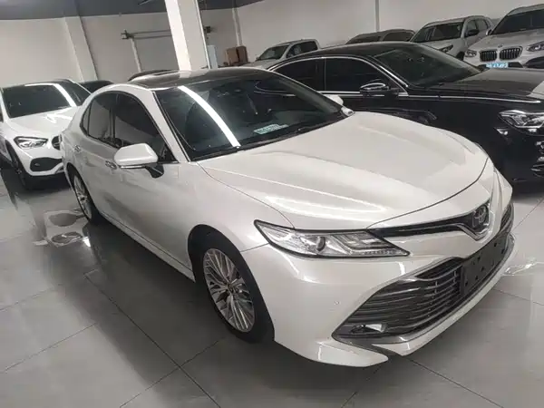 Toyota Camry 2019