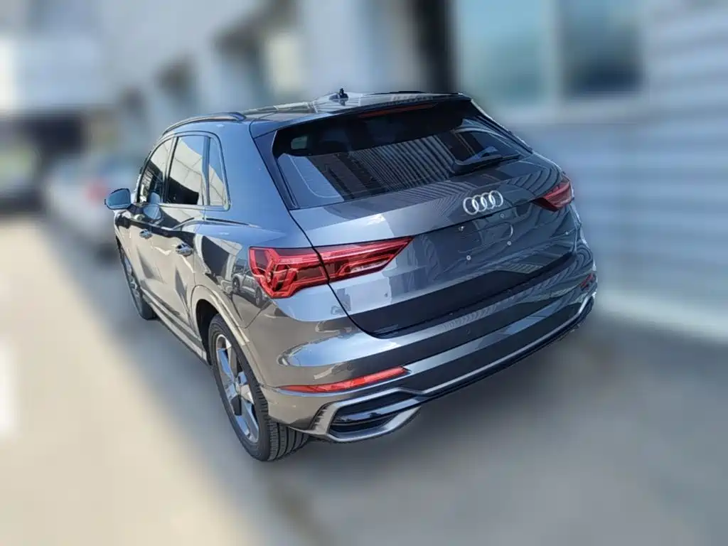 Audi Q3 2019 — фото 9
