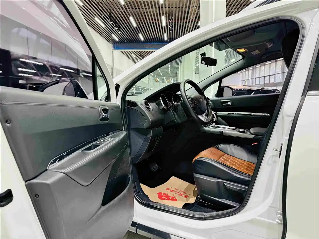 Peugeot 3008 2017 — фото 11
