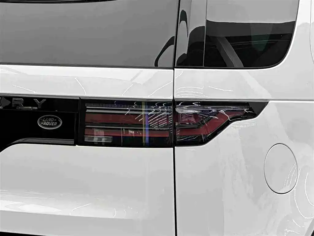 Land Rover Discovery 2025 — фото 16