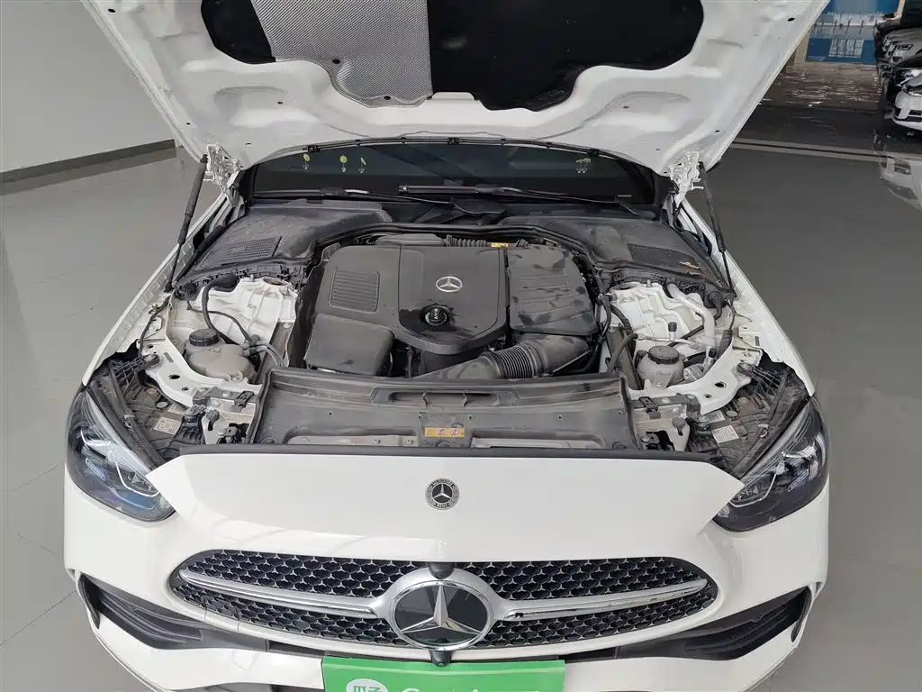 Mercedes-Benz C-Class 2024 — фото 19