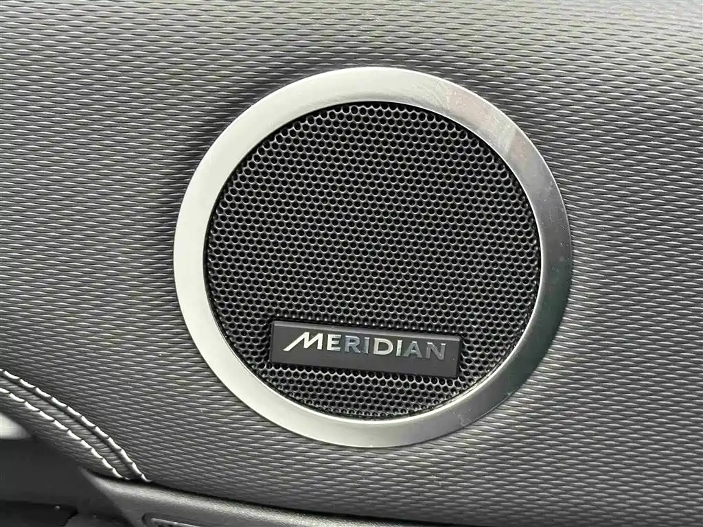 Land Rover Discovery 2025 — фото 12