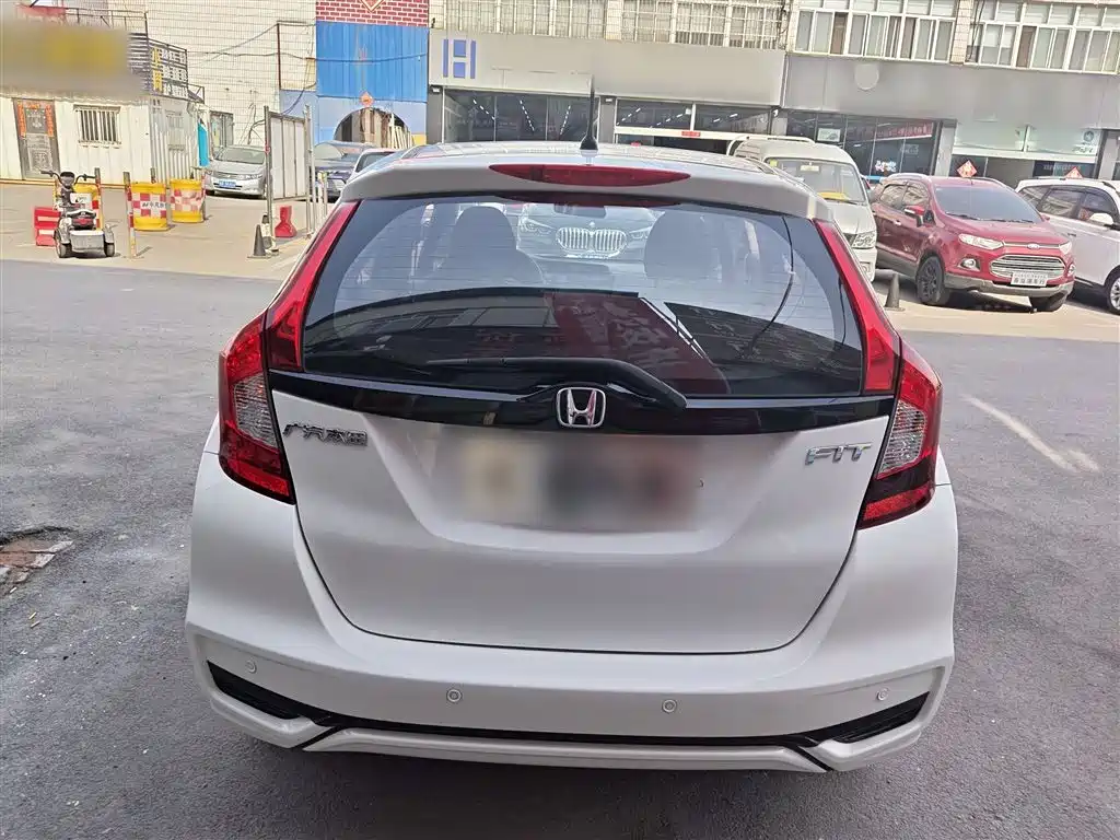 Honda Fit 2018 — фото 6