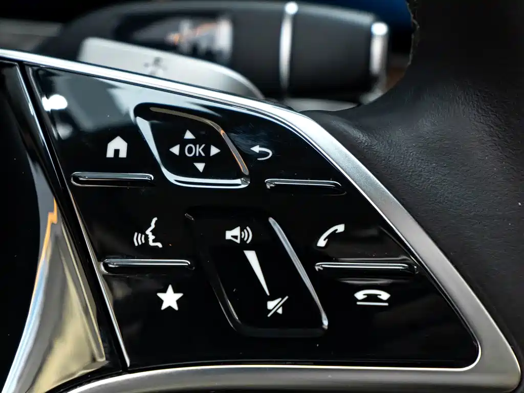 Mercedes-Benz E-Class 2024 — фото 20
