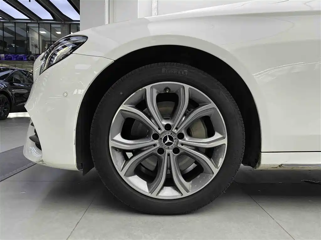 Mercedes-Benz E-Class 2020 — фото 13