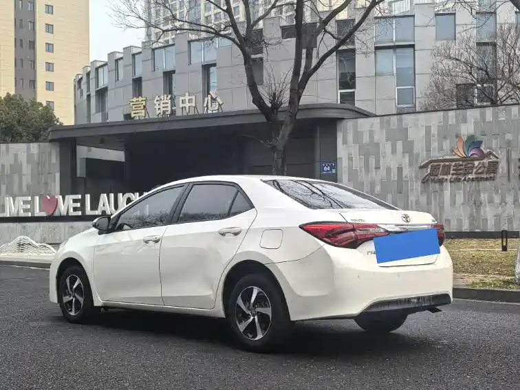 Toyota Levin 2018 — фото 4