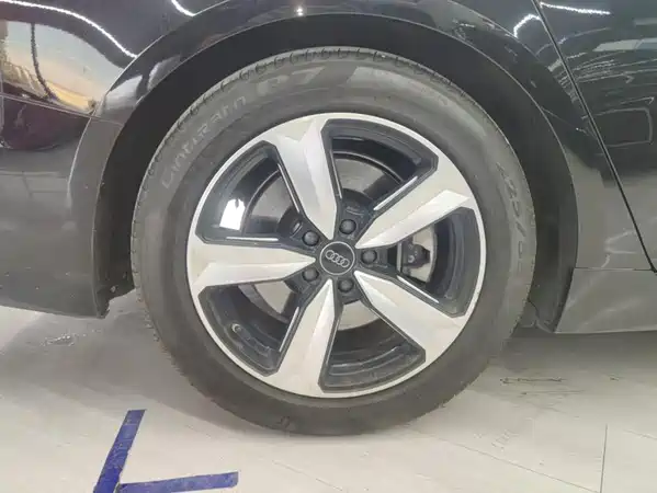 Audi A6L 2021