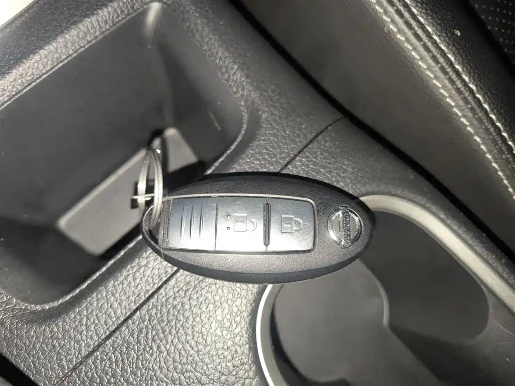 Nissan Tiida 2020 — фото 17