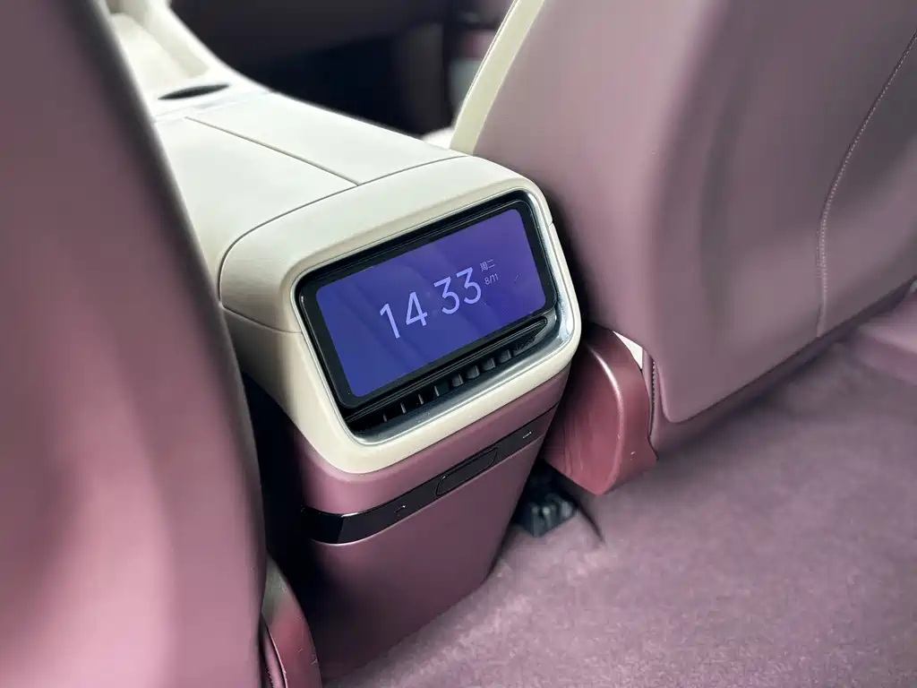 Xiaomi YU7 2025 — фото 20