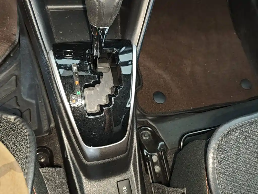 Toyota Yaris L 2021 — фото 14