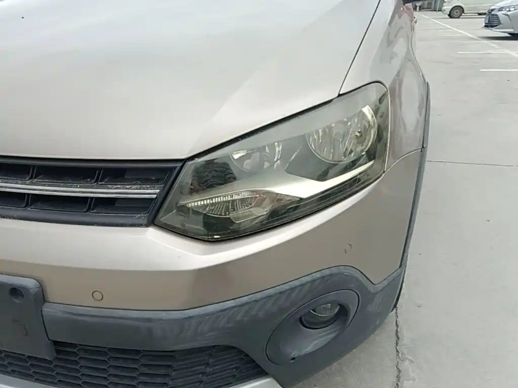 Volkswagen Polo 2015 — фото 24