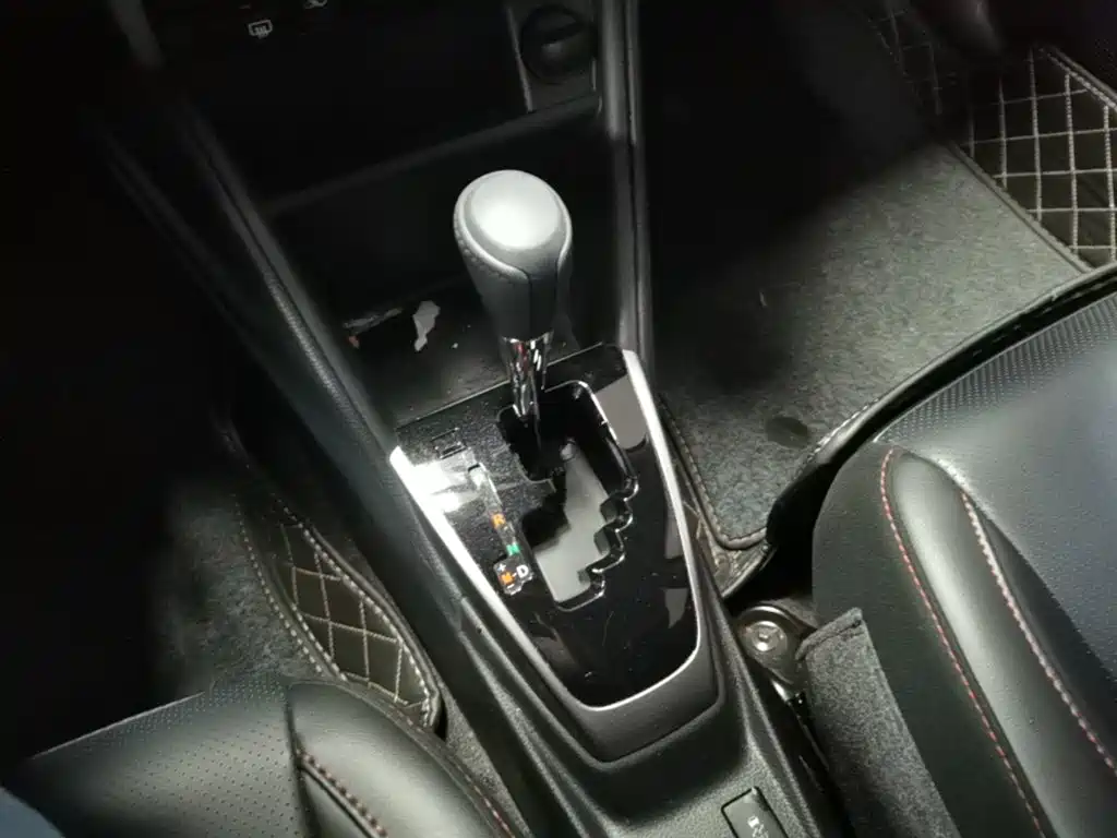 Toyota Yaris L 2021 — фото 21